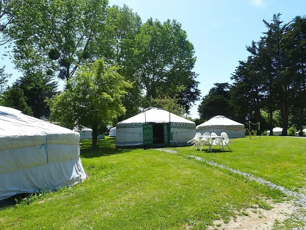 Mer et Yourtes Plouénan 2*,  France